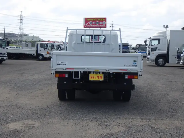 三菱 キャンター 2RG-FEB80(2WD)の写真6