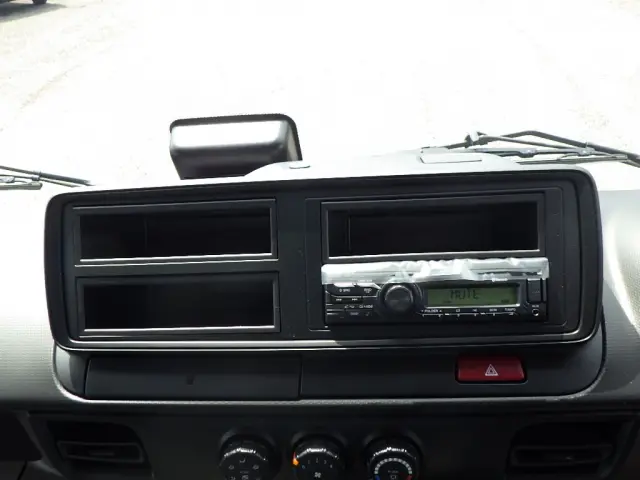 三菱 キャンター 2RG-FEB80(2WD)の写真16