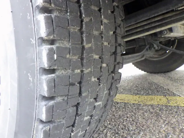いすゞ フォワード 2RG-FRR90S2(2WD)の写真50
