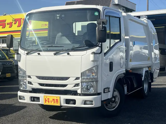 いすゞ エルフ TPG-NMR85AN(2WD)の写真1