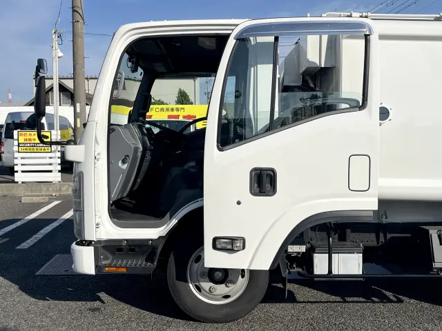 いすゞ エルフ TPG-NMR85AN(2WD)の写真4