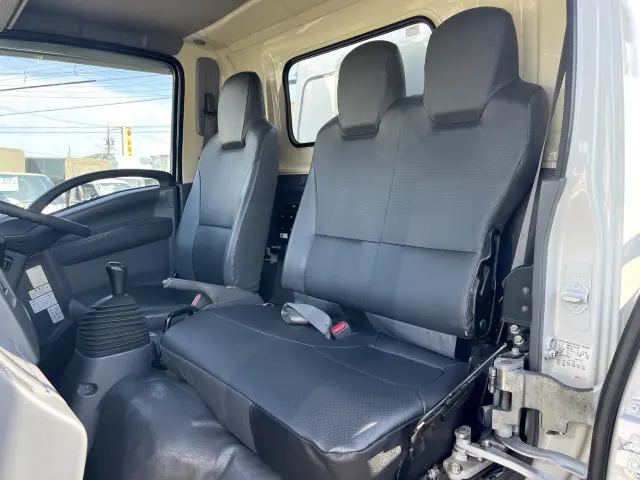 いすゞ エルフ TPG-NMR85AN(2WD)の写真20