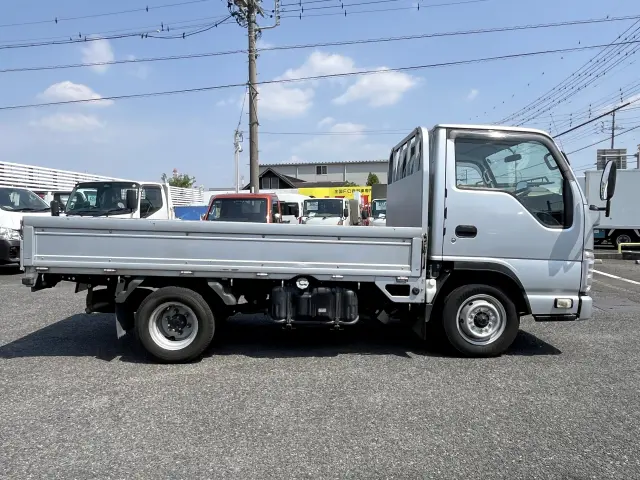 いすゞ エルフ TRG-NJR85A(2WD)の写真3