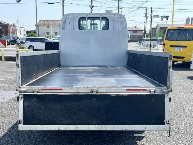 いすゞ エルフ TRG-NJR85A(2WD)の写真6