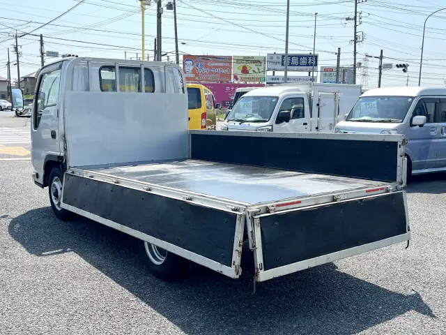 いすゞ エルフ TRG-NJR85A(2WD)の写真7