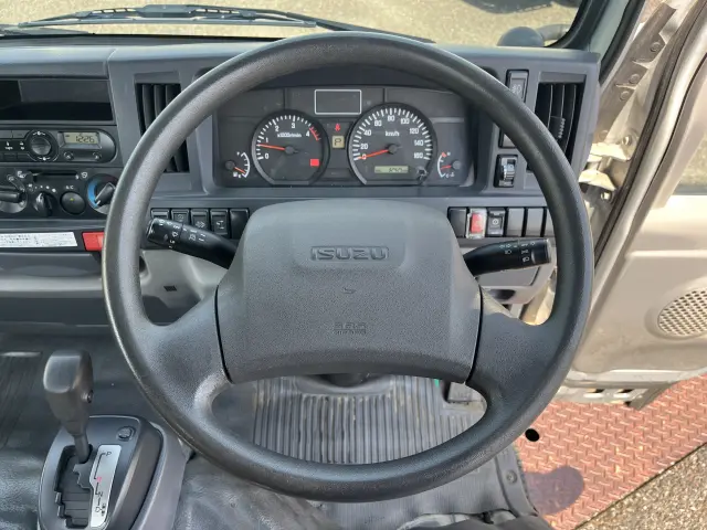 いすゞ エルフ TRG-NJR85A(2WD)の写真15