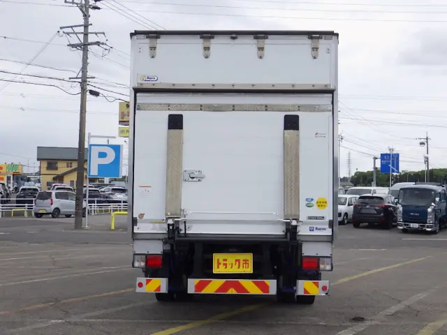 日野 レンジャー 2DG-GC2ABA(2WD)の写真6