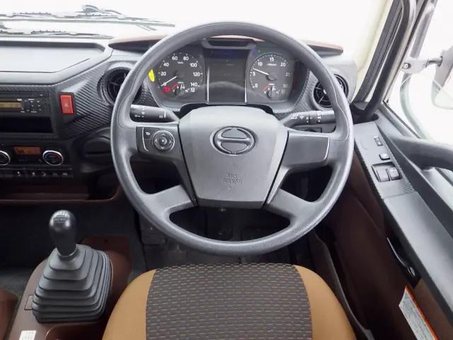 日野 レンジャー 2DG-GC2ABA(2WD)の写真19