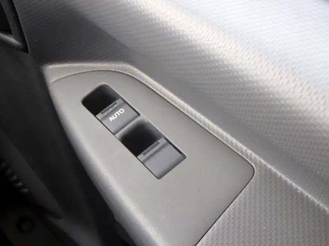 いすゞ エルフ 2RG-NPS88AR(4WD)の写真19