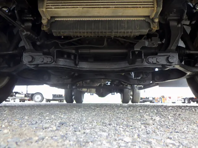 いすゞ エルフ 2RG-NPS88AR(4WD)の写真21