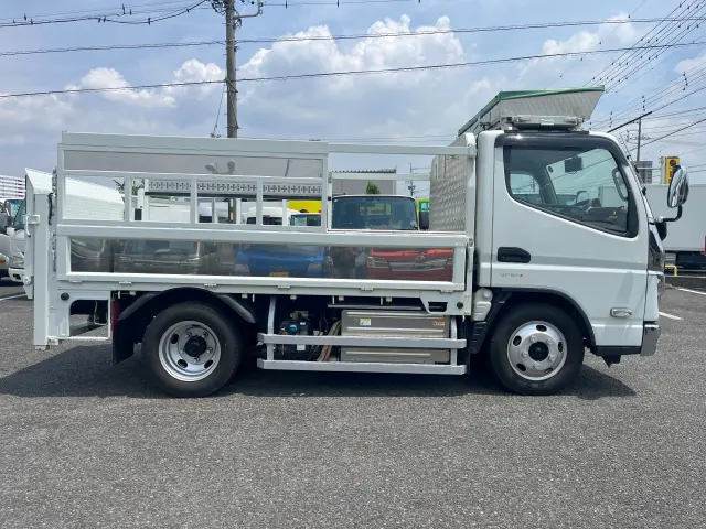 三菱 キャンター 2RG-FDA50(4WD)の写真4