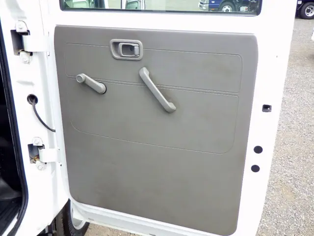 日産 アトラス SKG-TZ3F24(2WD)の写真47