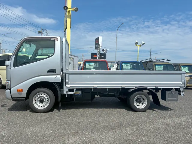 トヨタ ダイナ 3BF-TRY230(2WD)の写真3