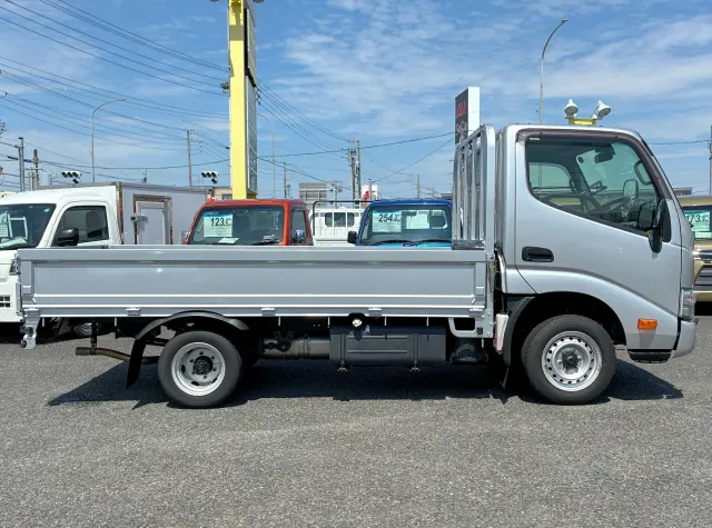 トヨタ ダイナ 3BF-TRY230(2WD)の写真4