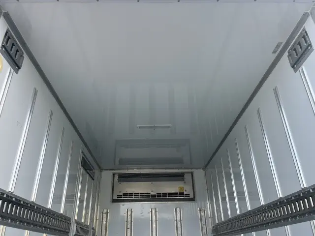 三菱 キャンター TPG-FBA50(2WD)の写真15