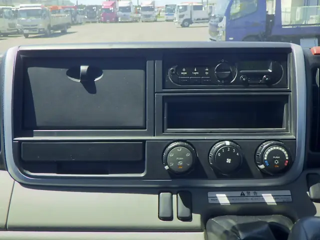 三菱 キャンター 2PG-FED90(2WD)の写真12