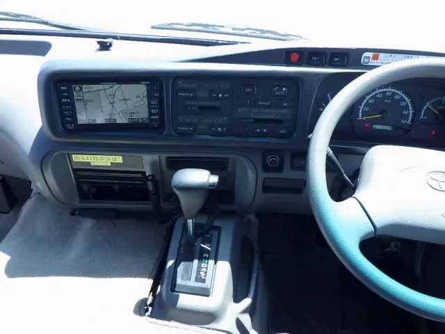 トヨタ コースター SDG-XZB50(2WD)の写真13