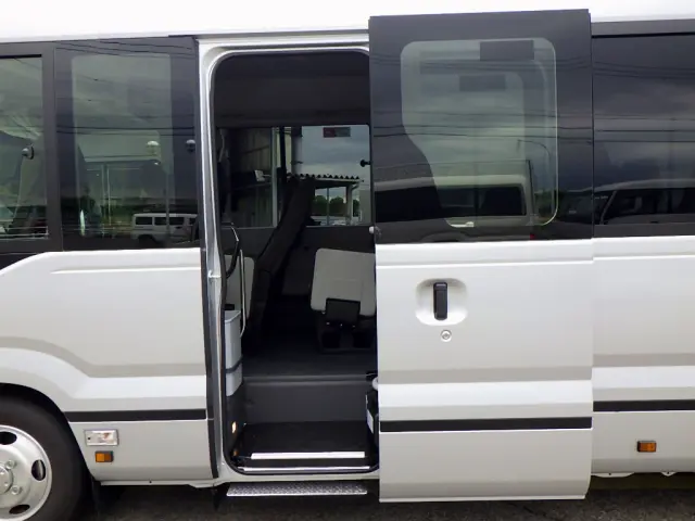 トヨタ コースター 2WG-GDB110(2WD)の写真11