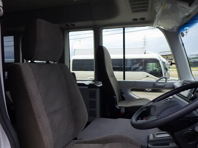 トヨタ コースター 2WG-GDB110(2WD)の写真26