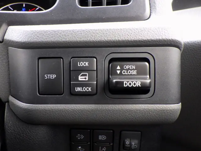 トヨタ コースター 2WG-GDB110(2WD)の写真38