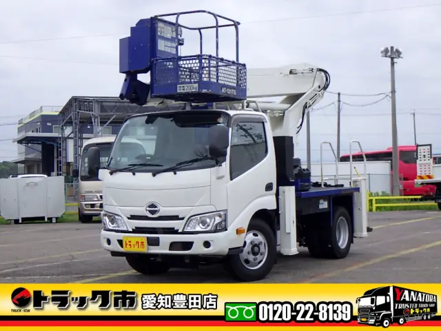 日野 デュトロ 2RG-XZU600X(2WD)の写真1