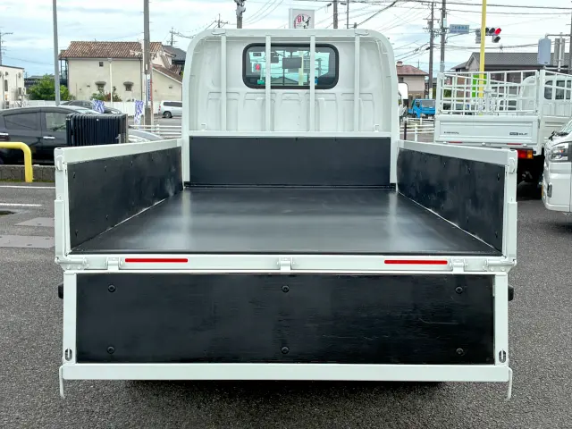 いすゞ エルフ TRG-NJR85A(2WD)の写真6