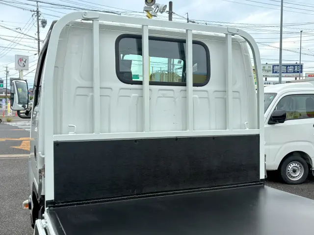 いすゞ エルフ TRG-NJR85A(2WD)の写真11