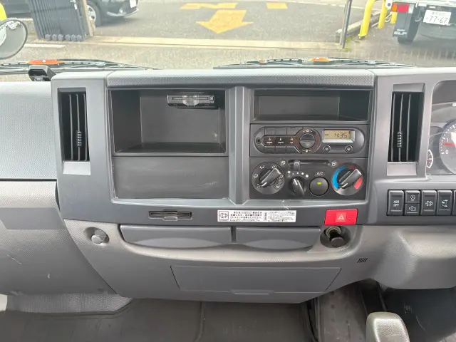 いすゞ エルフ TRG-NJR85A(2WD)の写真18