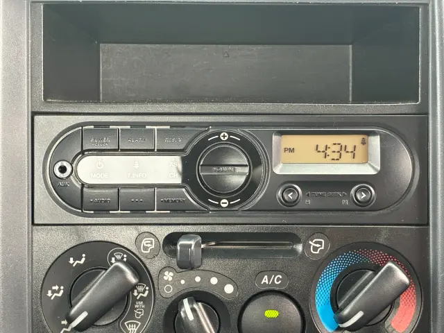 いすゞ エルフ TRG-NJR85A(2WD)の写真19