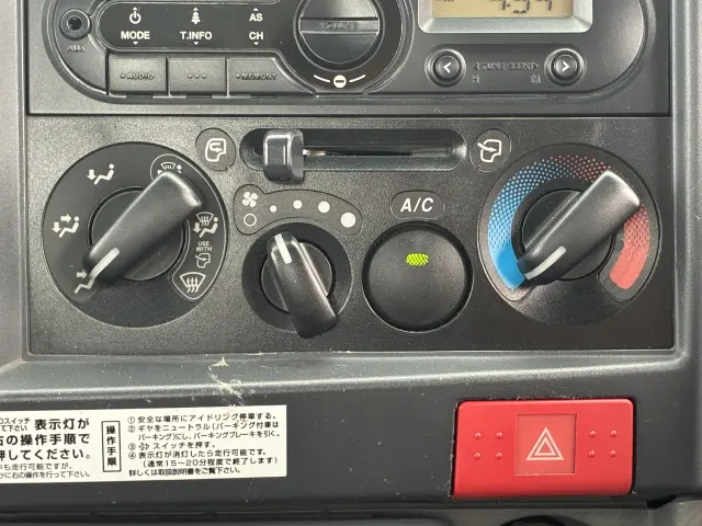 いすゞ エルフ TRG-NJR85A(2WD)の写真20