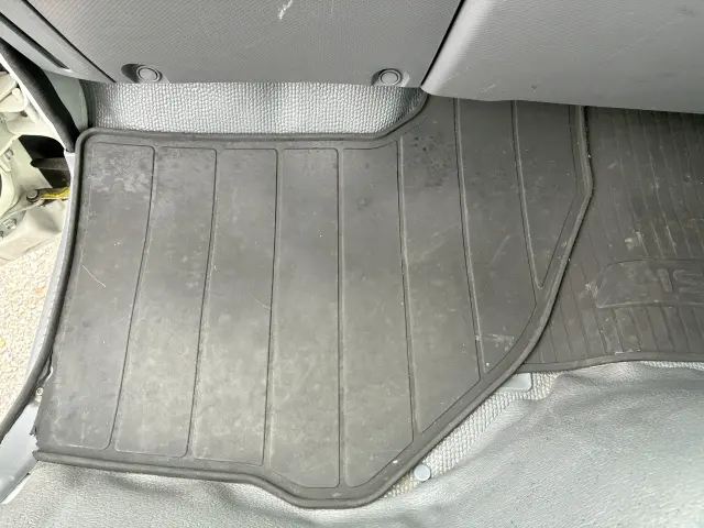 いすゞ エルフ TRG-NJR85A(2WD)の写真28