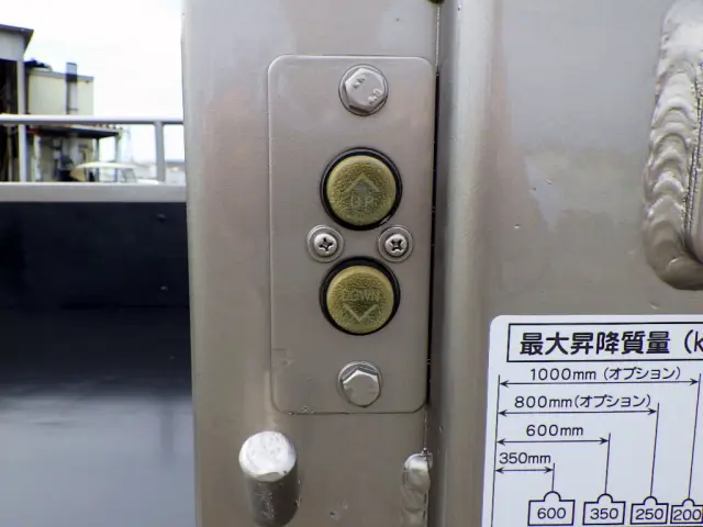 いすゞ エルフ TRG-NJR85A(2WD)の写真14