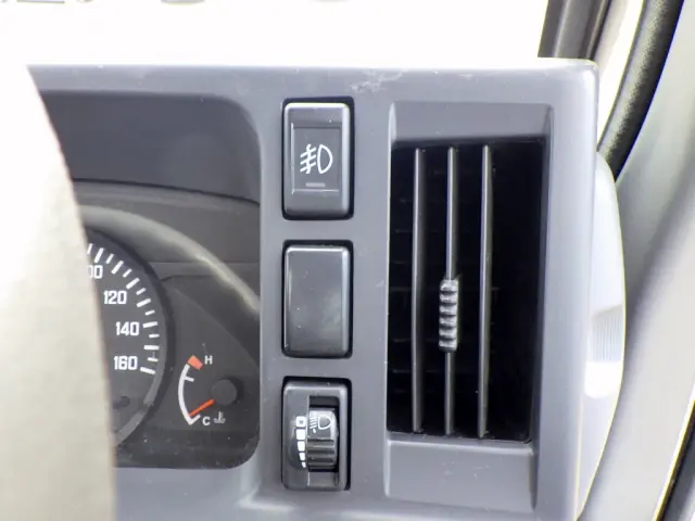 いすゞ エルフ TRG-NJR85A(2WD)の写真30
