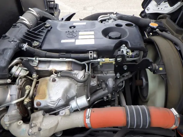 いすゞ エルフ TRG-NJR85A(2WD)の写真42