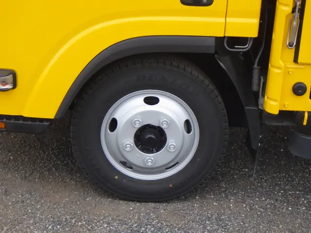 いすゞ エルフ 2RG-NMR88AR(2WD)の写真22