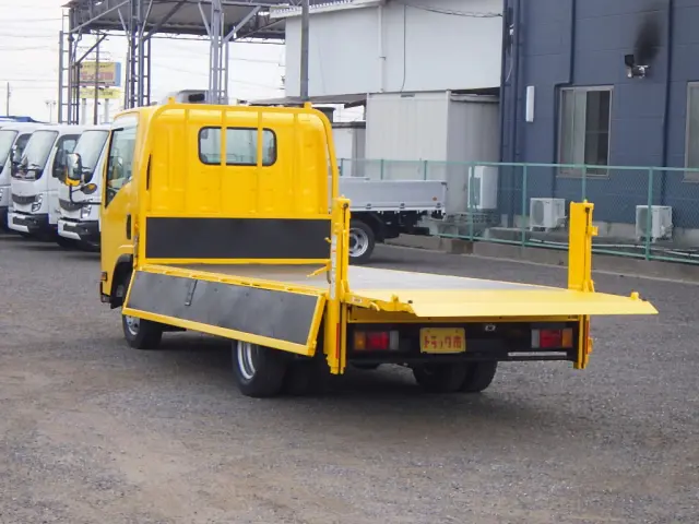 いすゞ エルフ 2RG-NMR88AR(2WD)の写真34