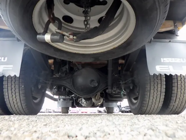 いすゞ エルフ 2RG-NMR88AR(2WD)の写真46