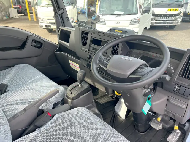 いすゞ エルフ 3DF-NHR87AF(2WD)の写真14
