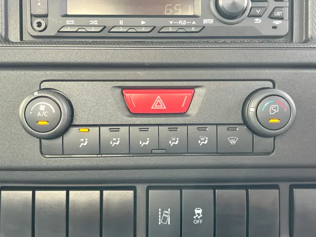 いすゞ エルフ 3DF-NHR87AF(2WD)の写真20