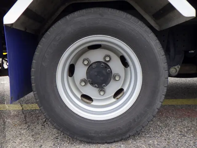 三菱 キャンター 2RG-FBA20(2WD)の写真21