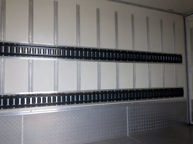 三菱 キャンター 2RG-FBA20(2WD)の写真30