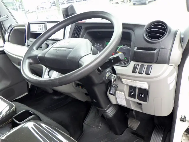 三菱 キャンター 2RG-FBA20(2WD)の写真44