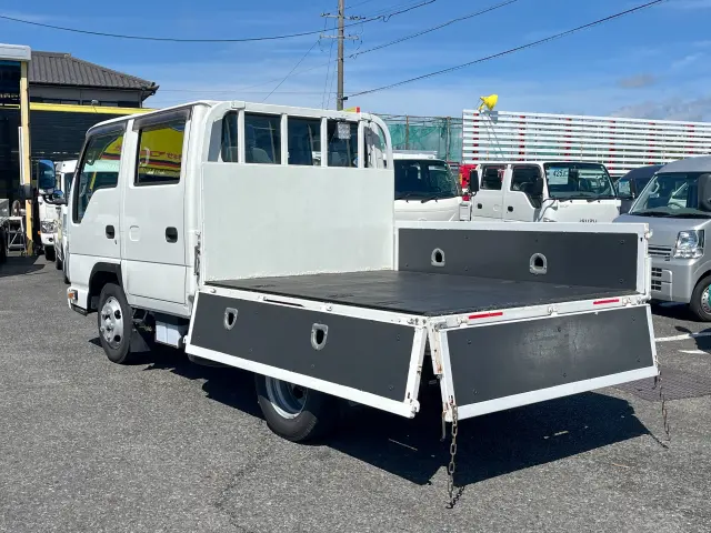 いすゞ エルフ 2RG-NJR88A(2WD)の写真7