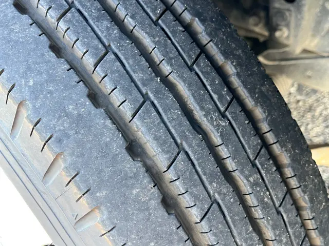 いすゞ エルフ 2RG-NJR88A(2WD)の写真47