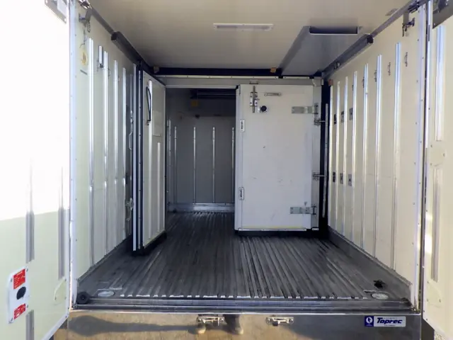 三菱 キャンター TPG-FBA20(2WD)の写真7