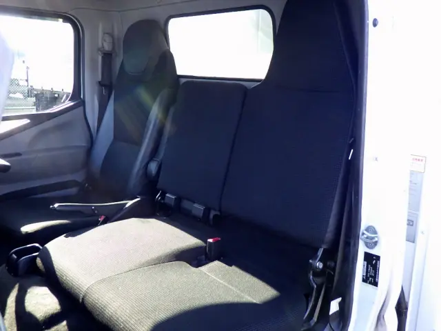 三菱 キャンター TPG-FBA20(2WD)の写真11