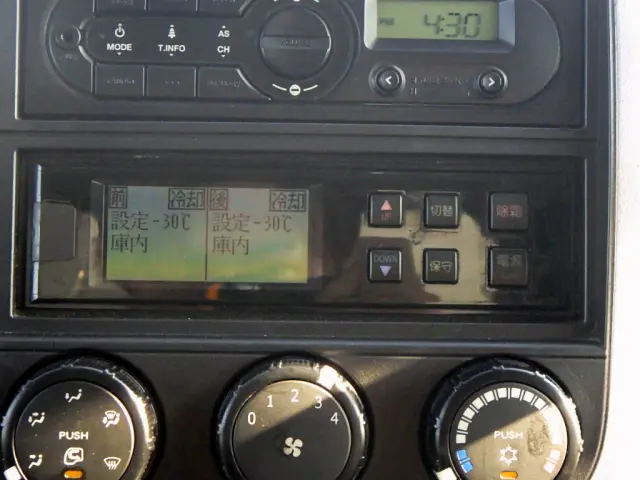 三菱 キャンター TPG-FBA20(2WD)の写真15