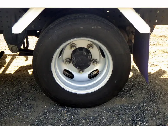三菱 キャンター TPG-FBA20(2WD)の写真19