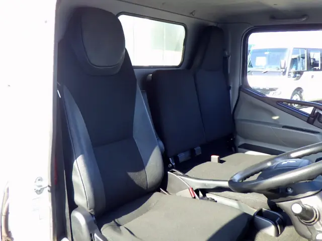三菱 キャンター TPG-FBA20(2WD)の写真43