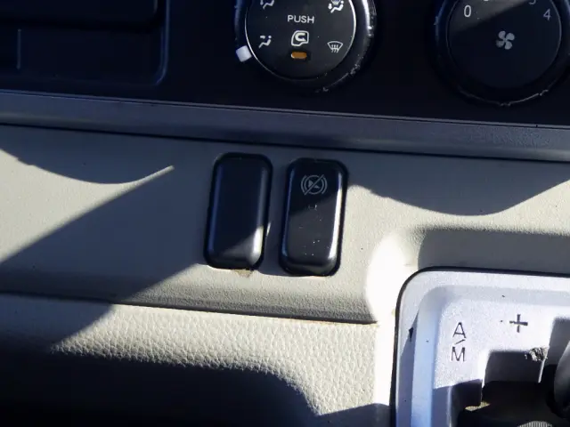 三菱 キャンター TPG-FBA20(2WD)の写真45